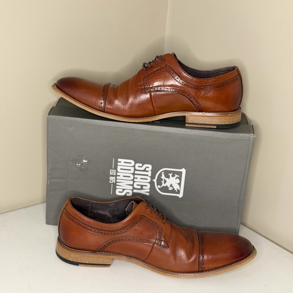 Stacy Adams Men's Tan Leather Oxfords - Picture 2 of 4